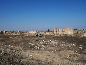 Zniszczenia wojenne w drodze do Martakert | Górski Karabach